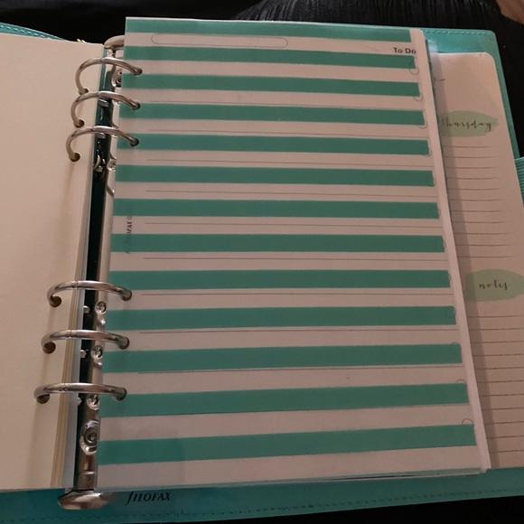 Filofax Turquoise Patent Planner, Rarely Used, Excellent Condition! - Picture 8 of 16
